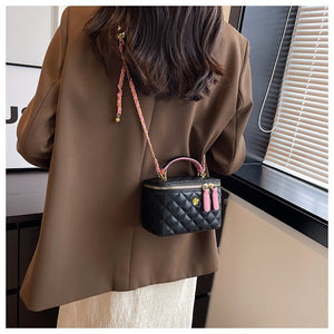 Women's Special-interest Design Diamond Chain Crossbody Bag Women's Special-interest Design Diamond Chain Crossbody Bag